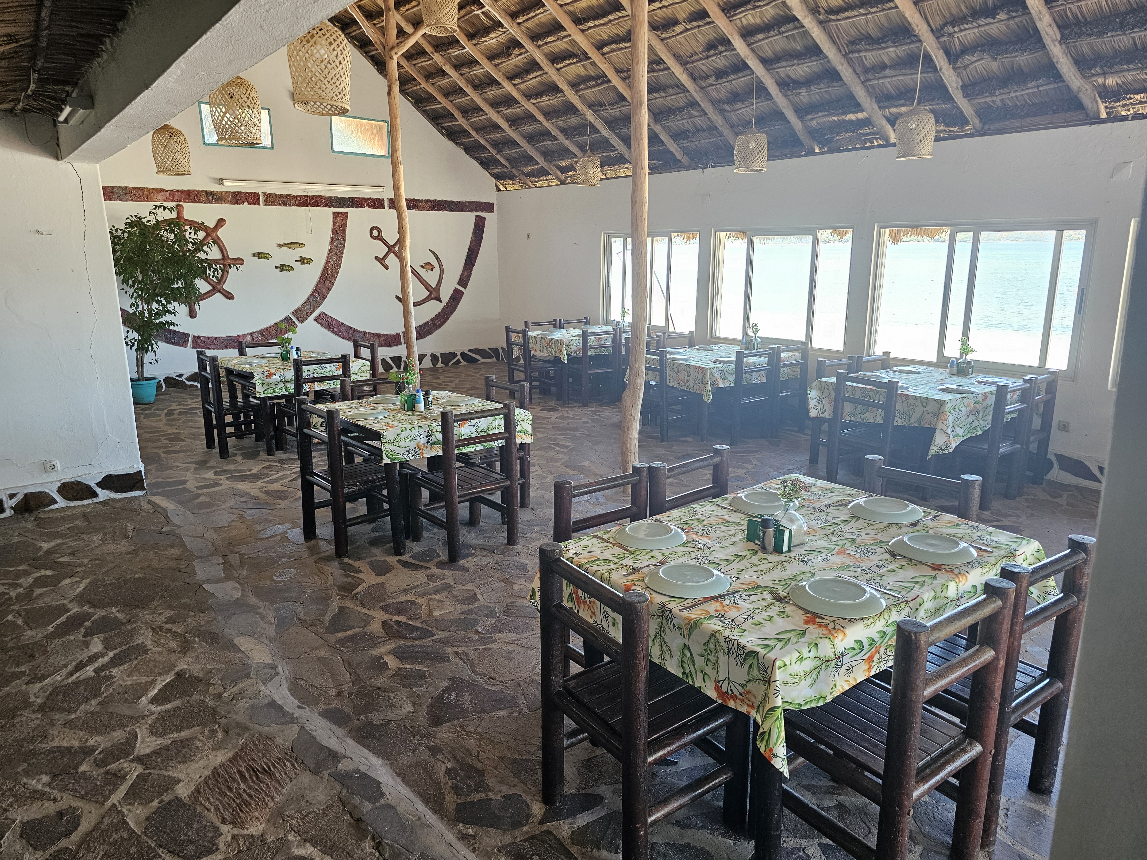 Terrasse du restaurant du Palmeiras, vue sur la plage